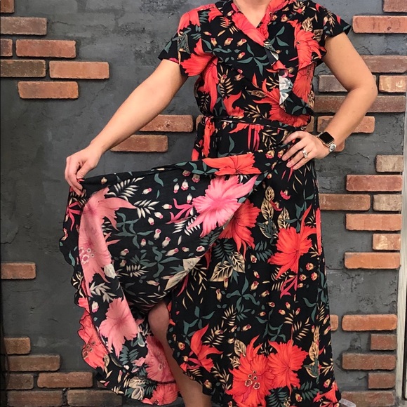 Dress - Picture 5 of 7